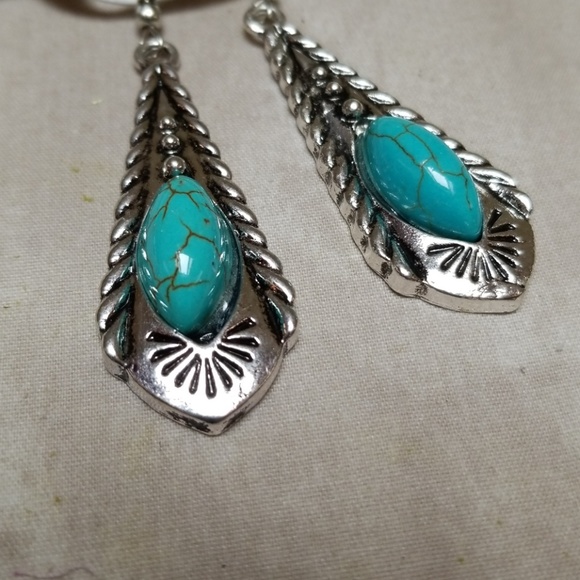 Boho Statement Necklace Turquoise Silvertone Set - Picture 7 of 7